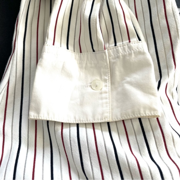 Express long sleeve pinstriped zip up blouse size medium. - Picture 11 of 11
